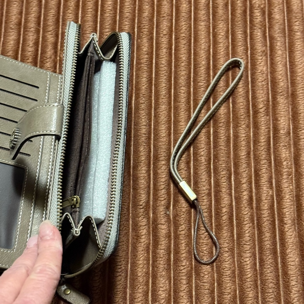 Chic Gray Wallet with Button Closure - image 6